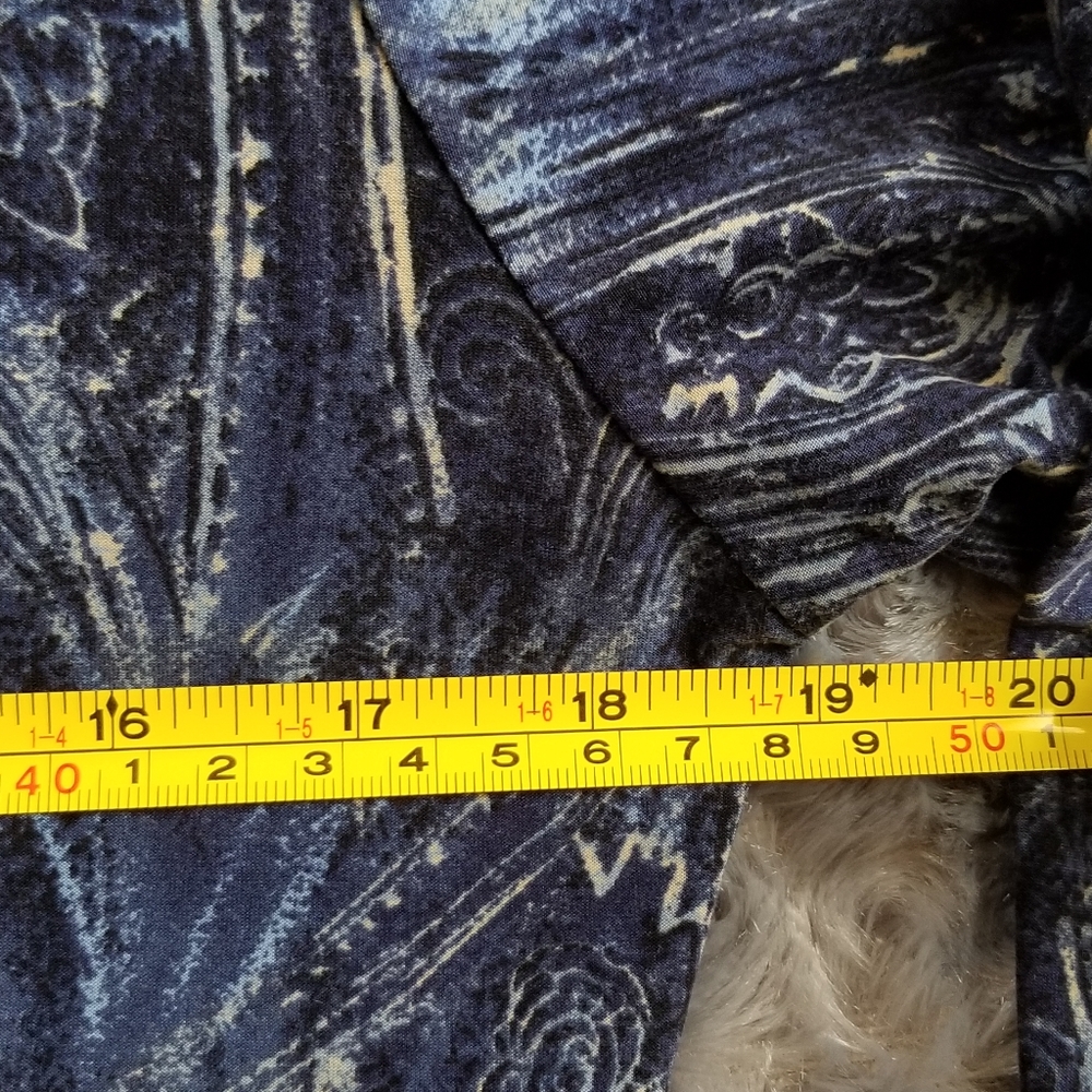 Paisley Patterned Blue Top - Picture 4 of 7